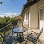 siamia balaton rooms kelet terasz szobak